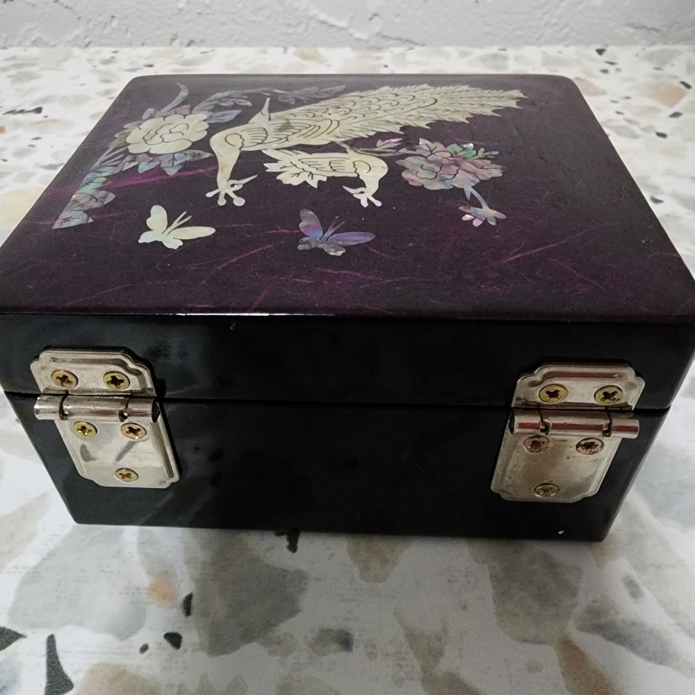 Mother of pearl Korean jewelry box - Picture 4 of 12